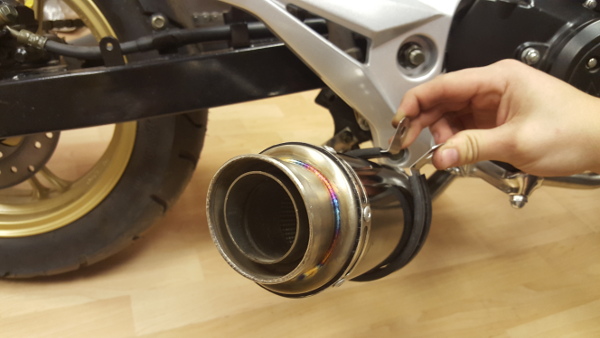 Fitting a Honda Grom exhaust step five