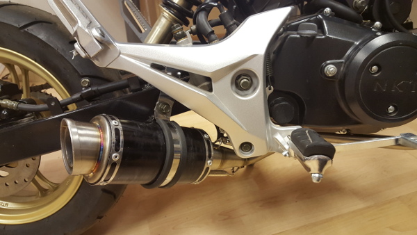 Fitting a Hond grom exhaust step seven