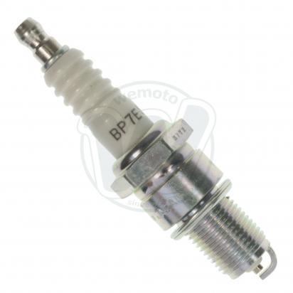 Yamaha XT 250 (3Y3) 80-83 Spark Plug NGK Picture of Yamaha XT 250 (3Y3) 80-83 Spark Plug NGK