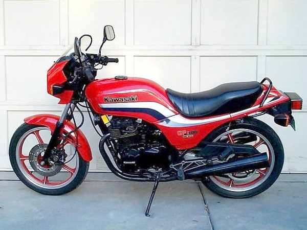 Kawasaki GPZ305